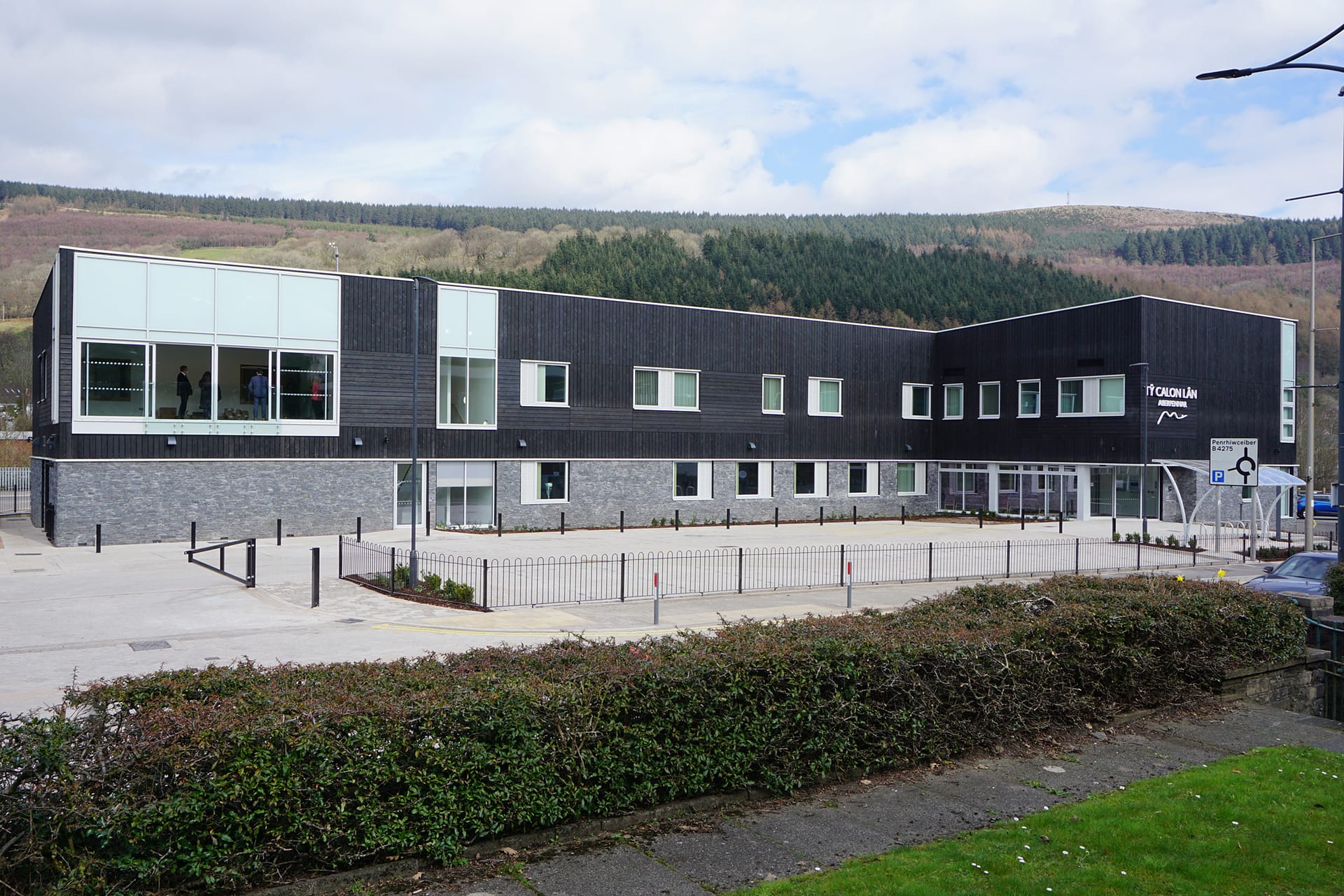 Tŷ Calon Lân Primary Care Health Centre, Mountain Ash South Elevation